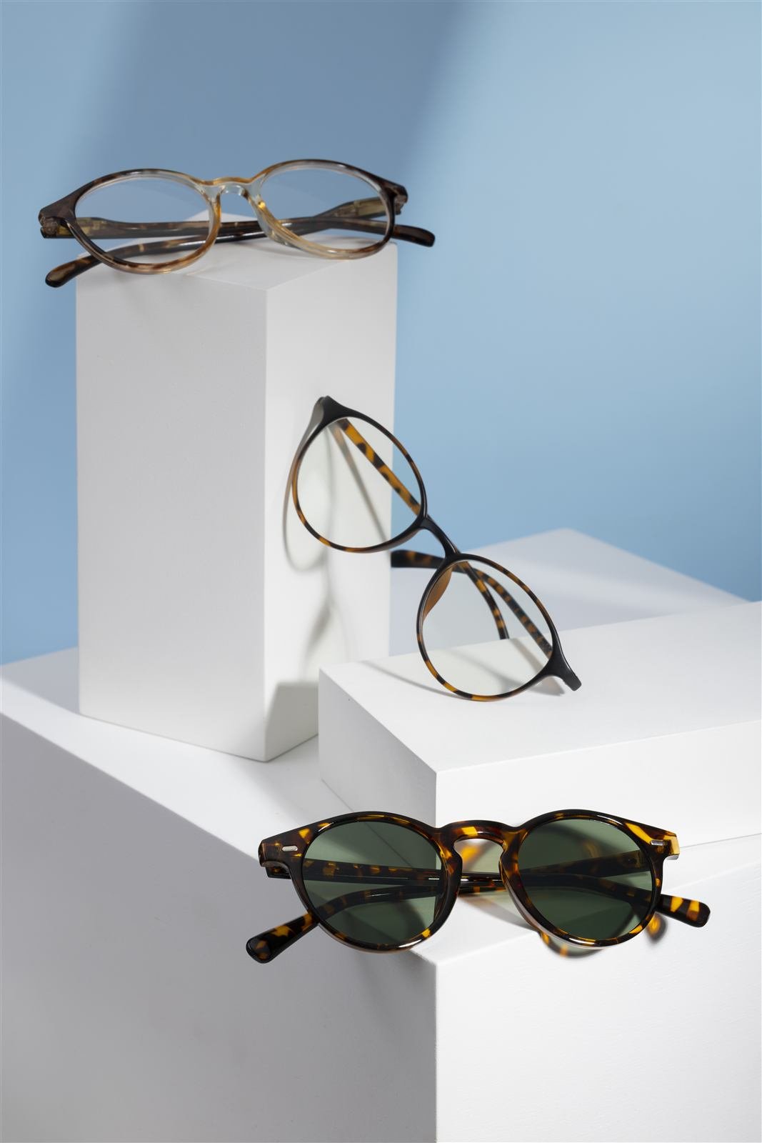 Modern optical frames